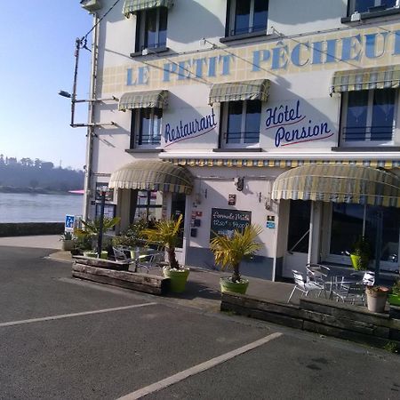 Отель Le Petit Pecheur Saint-Florent-le-Vieil Экстерьер фото
